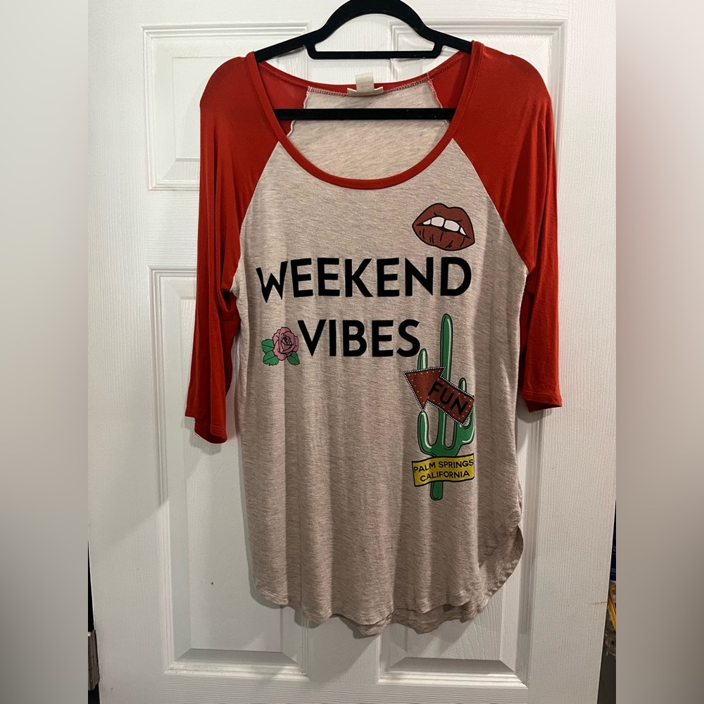 Weekend Vibes Tee